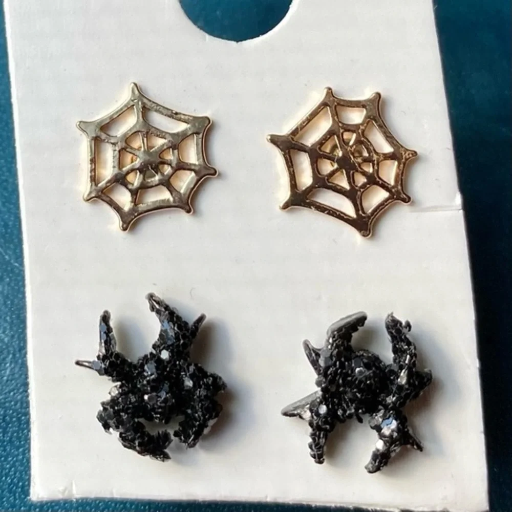Sparkly Halloween Spider & Web Stud Earrings Set